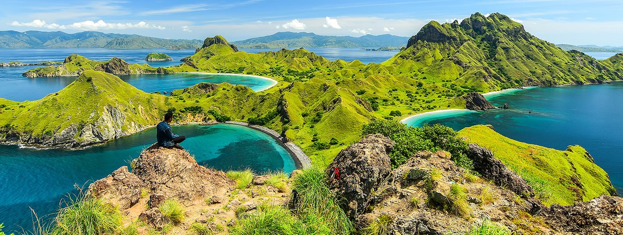 Island Hopping in Indonesia: 5 Routes From Easy to Expedition